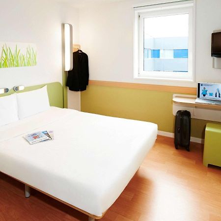 Ibis Budget Cergy St Christophe Exteriör bild