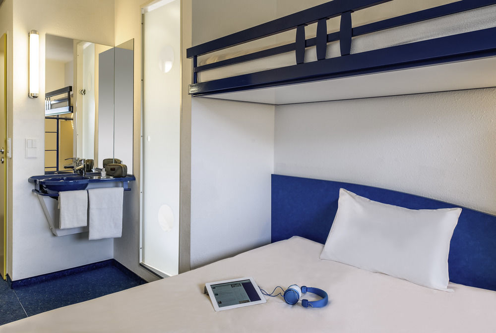 Ibis Budget Cergy St Christophe Exteriör bild