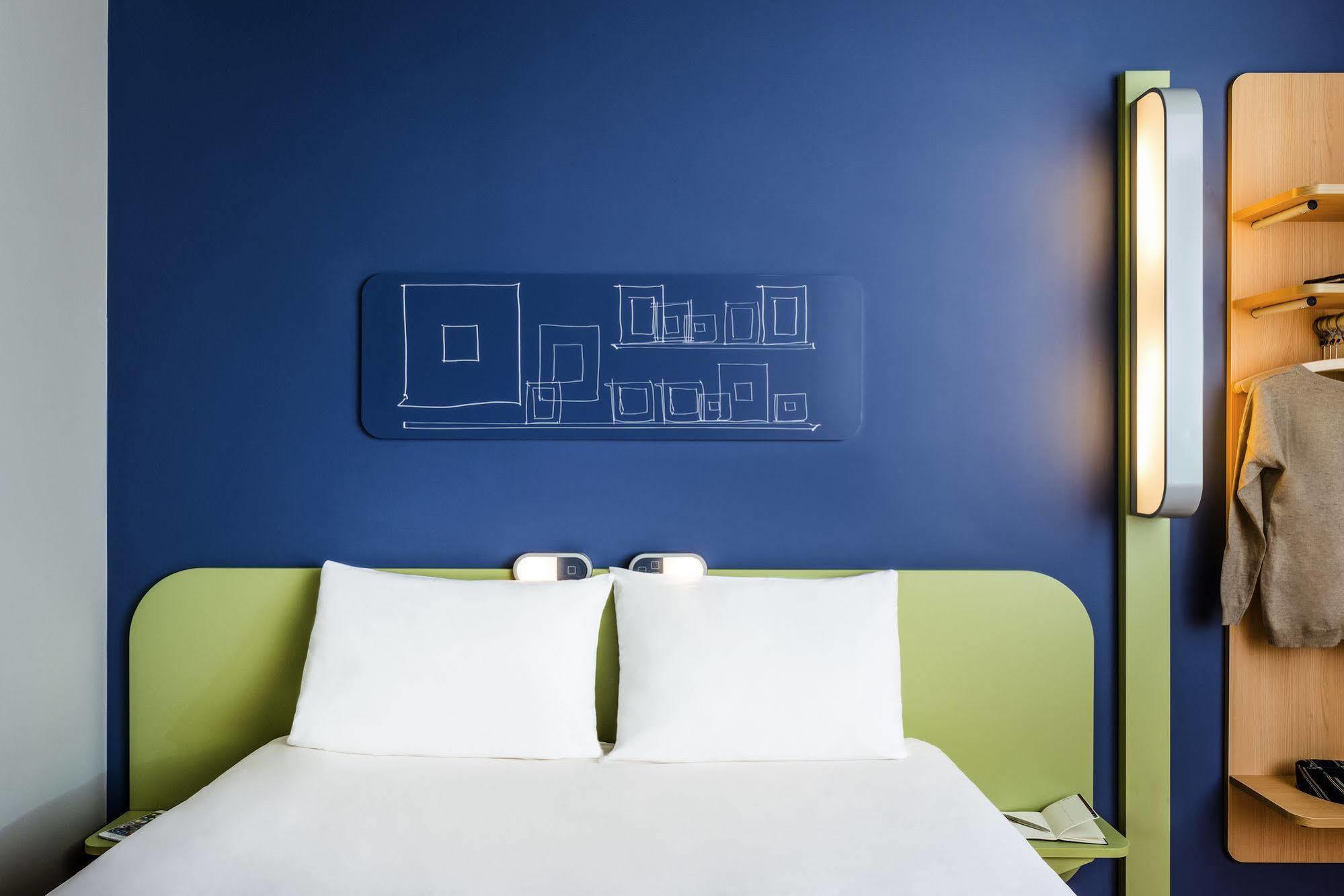 Ibis Budget Cergy St Christophe Exteriör bild