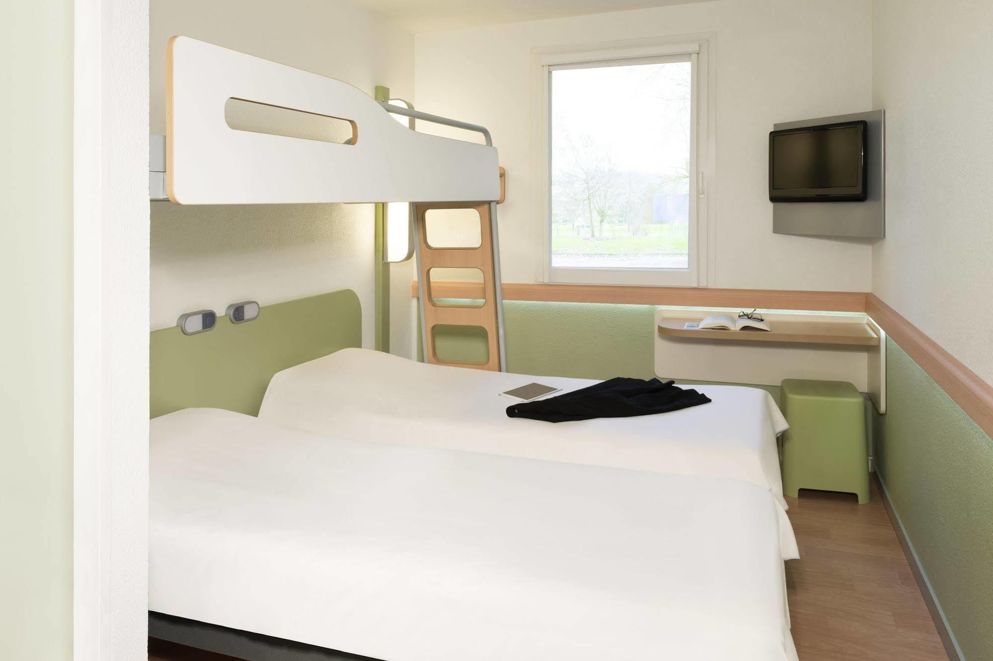 Ibis Budget Cergy St Christophe Exteriör bild